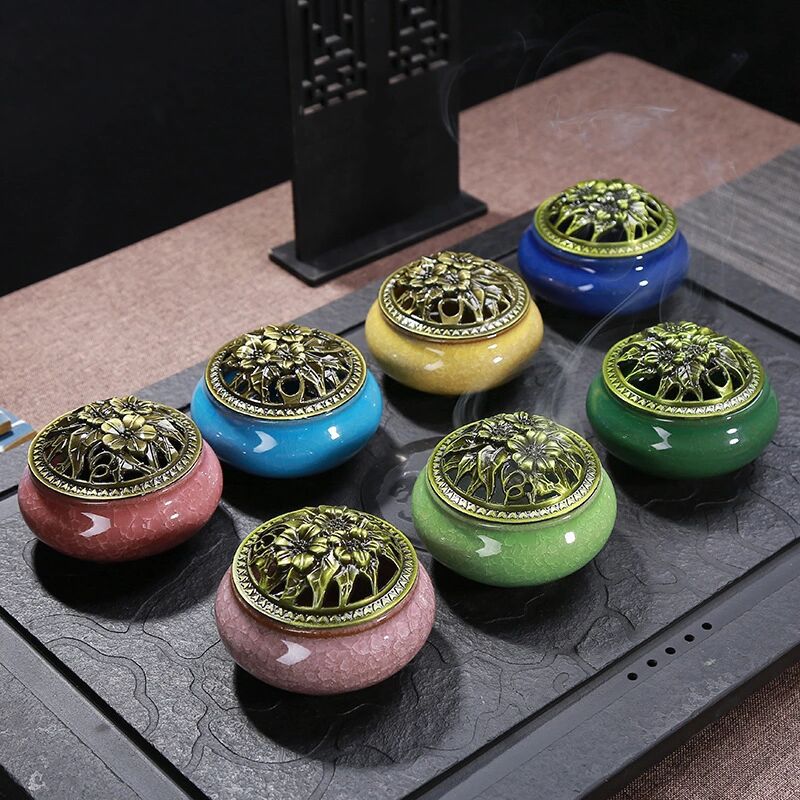 Metal Caps Ice Crack Ceramics Censer Handicraft Fragrance Lamps Fashion Universal Indoor Room Incense Burner 8 Colors
Metal Caps Ice Crack Ceramics Censer Handicraft Fragrance Lamps Fashion Universal Indoor Room Incense Burner 8 Colors
