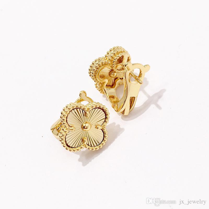 Vintage S925 Sterling Silver With 18k Gold Plated Four Leaf Clover Ceramic Flower earrings jewelry for women
Vintage S925 Sterling Silver With 18k Gold Plated Four Leaf Clover Ceramic Flower earrings jewelry for women