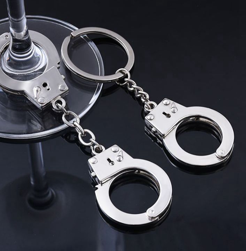 Handcuffs Shaped Key Chain Keyfob Keyring Mini Small Pendant Hook Holder Ring Handcuffs Keychain 2 styles KKA8022
Handcuffs Shaped Key Chain Keyfob Keyring Mini Small Pendant Hook Holder Ring Handcuffs Keychain 2 styles KKA8022
