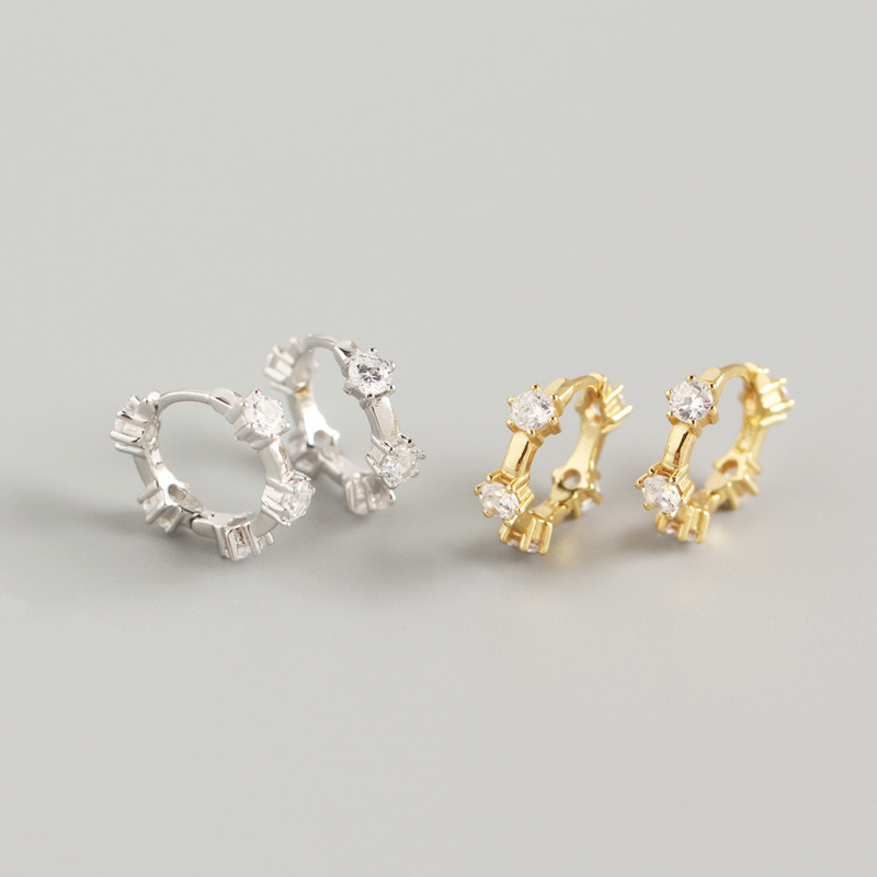YPAY 100% Genuine 925 Sterling Silver Hoop Earrings for Women INS Geometric Zircon Earring Brinco Fine Party Jewelry Gift YME810
YPAY 100% Genuine 925 Sterling Silver Hoop Earrings for Women INS Geometric Zircon Earring Brinco Fine Party Jewelry Gift YME810