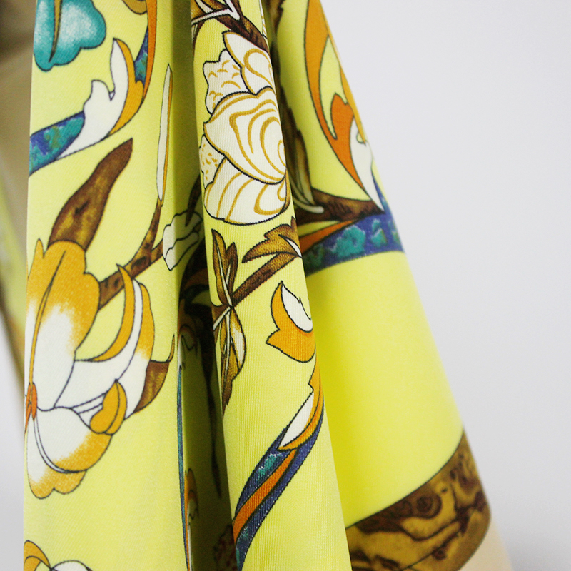 Large Hair Wrap Head Scarf 130 Sauqre Silk Scarf Printed Bandana Retro Neck Foulard Femme Headwrap Versatile Accessory