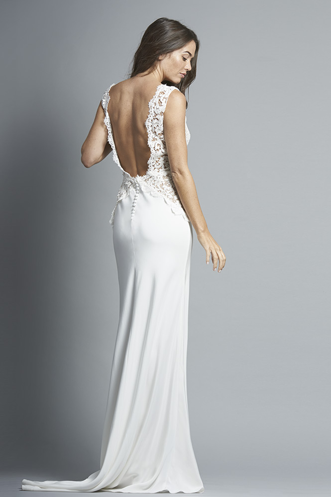 Elegant Mermaid Wedding Dresses Illusion V Neck Lace Appliques Short Sleeve Bridal Gowns Sweep Train Front Split robe de mariée