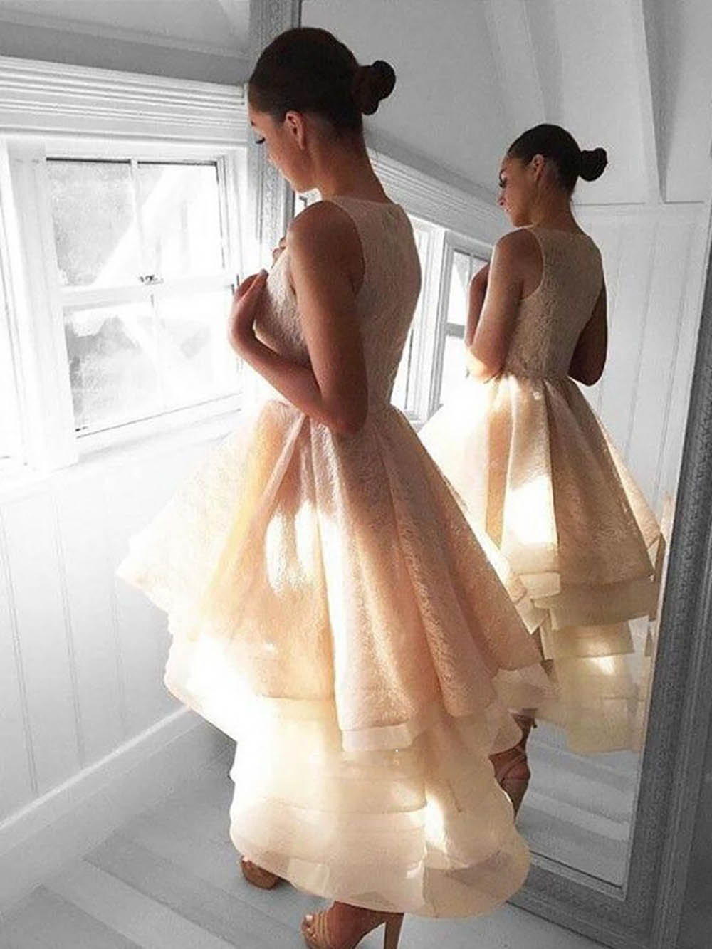 Fairy Ivory High Low Prom Dresses Round Neck Tiered Organza Lace Graduation Dresses Prom Gown Short Homecoming Evening Dresses