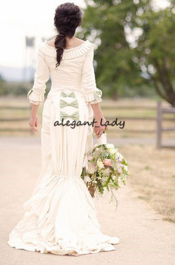 Vintage Ivory Gothic Wedding Dresses with Sleeves 2023 Ruffles Square Neck Victorian Mansion Venue Country Bride Gowns Cheap