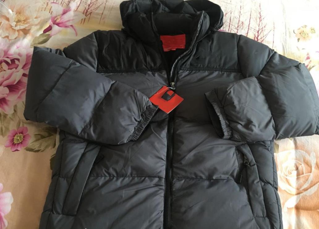 New Men Winter Outdoor white Duck Ultra light Down Jacket man hooded Down Coat outerwear mens Lightweight jackets Parkas, Navy blue
New Men Winter Outdoor white Duck Ultra light Down Jacket man hooded Down Coat outerwear mens Lightweight jackets Parkas, Navy blue