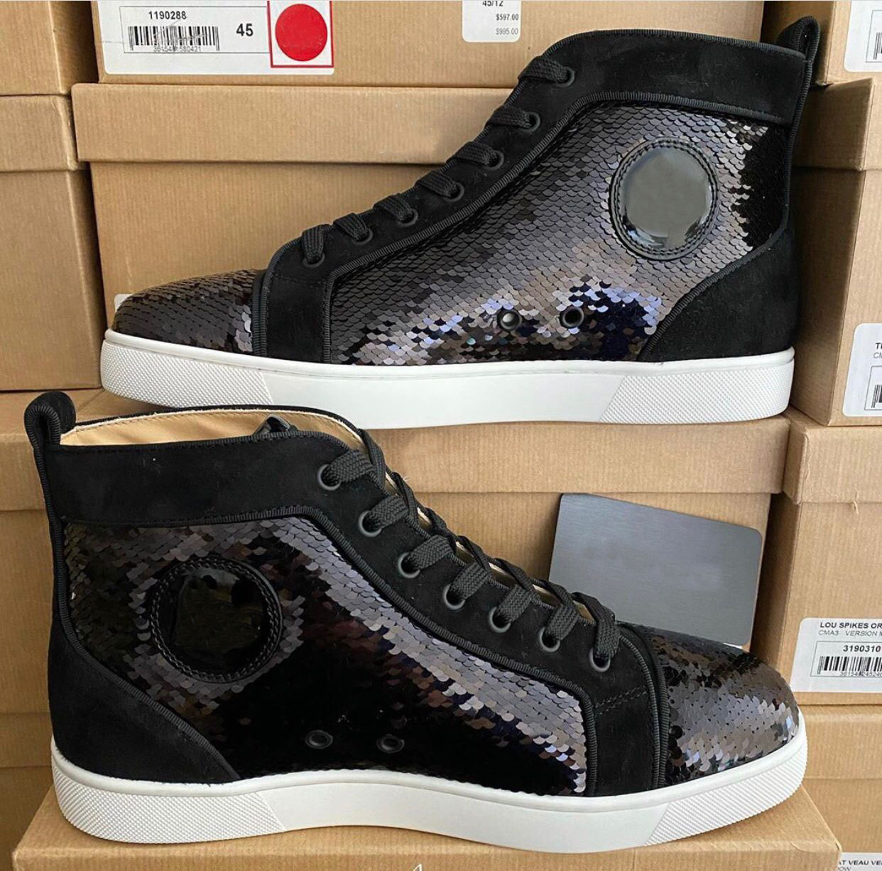 Elegant Black Sequin Leather High Top Red Bottom Sneakers Men Skateboard Walking Women Outdoor Sports Luxury Party Wedding EU35-47
Elegant Black Sequin Leather High Top Red Bottom Sneakers Men Skateboard Walking Women Outdoor Sports Luxury Party Wedding EU35-47