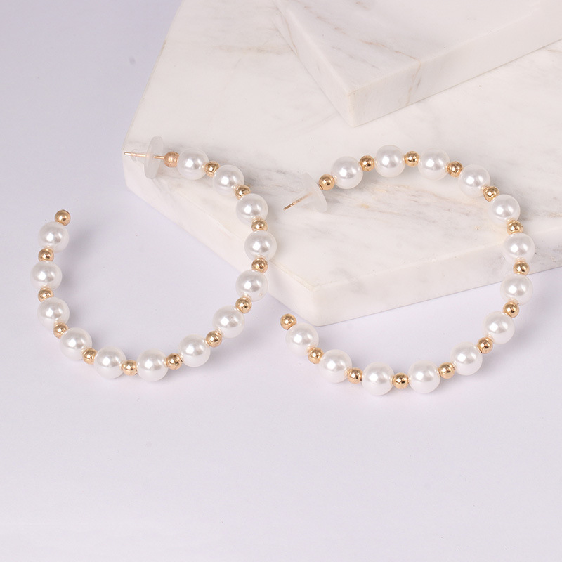 New Fashion Creative White Pearl Circle Big Earrings Titanium Steel Simple Tassel Golden Bead Trend Dangle Earrings for Women
New Fashion Creative White Pearl Circle Big Earrings Titanium Steel Simple Tassel Golden Bead Trend Dangle Earrings for Women