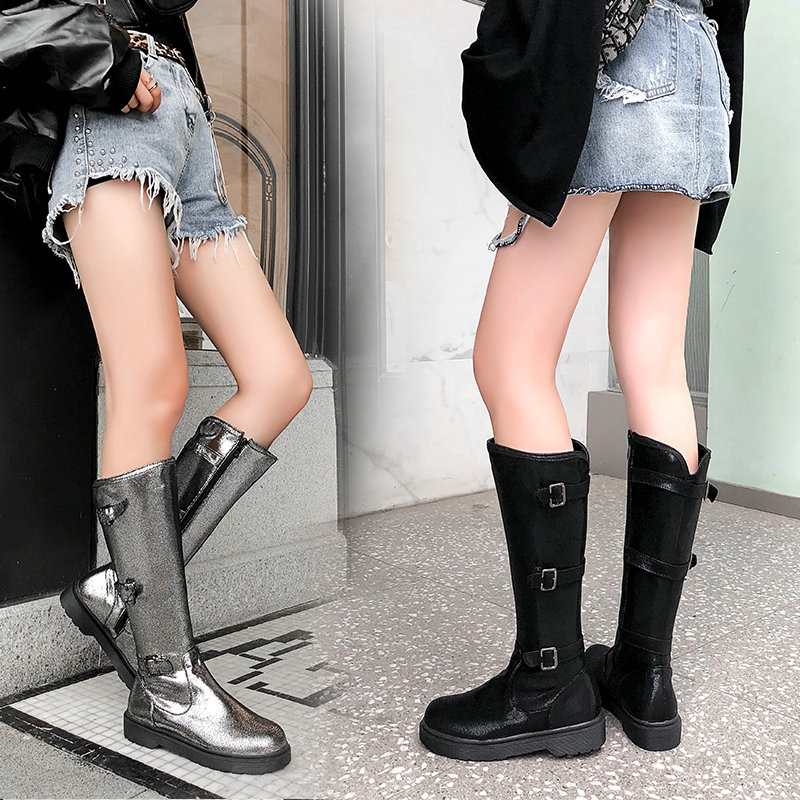 2020 Student boot Warm-up Lady Snow Boot Thick wool plush middle Lady Silver black cotton space extra size 3
2020 Student boot Warm-up Lady Snow Boot Thick wool plush middle Lady Silver black cotton space extra size 3
