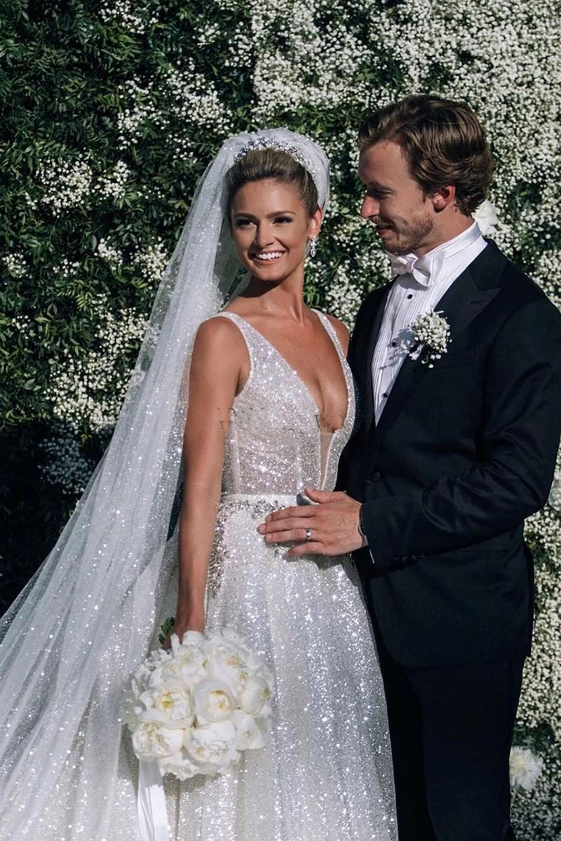 Sparkle Sequined Deep V Neck Wedding Dress A Line Sweep Train Arabic Dubai Bridal Gowns vestidos de novia Plus Size