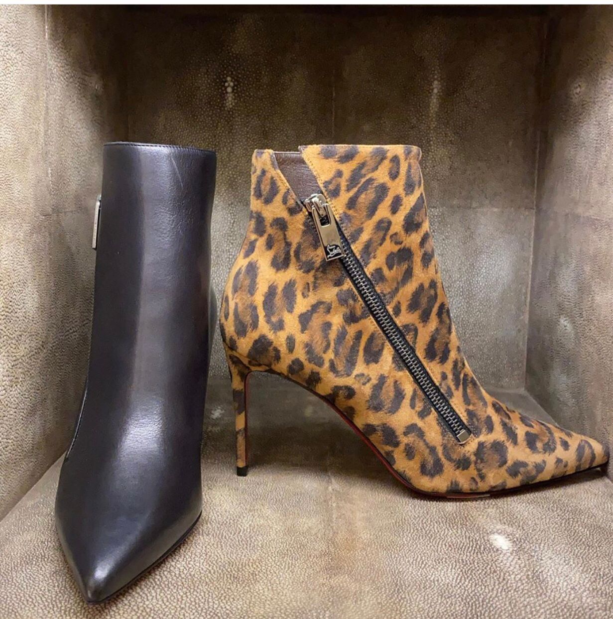 Perfect Quality Women Birgikate Boot High Heels Fashion Pointed Toe Red Bottom Ankle Boots Lady Boots Party Wedding Dress Winter Booties
Perfect Quality Women Birgikate Boot High Heels Fashion Pointed Toe Red Bottom Ankle Boots Lady Boots Party Wedding Dress Winter Booties