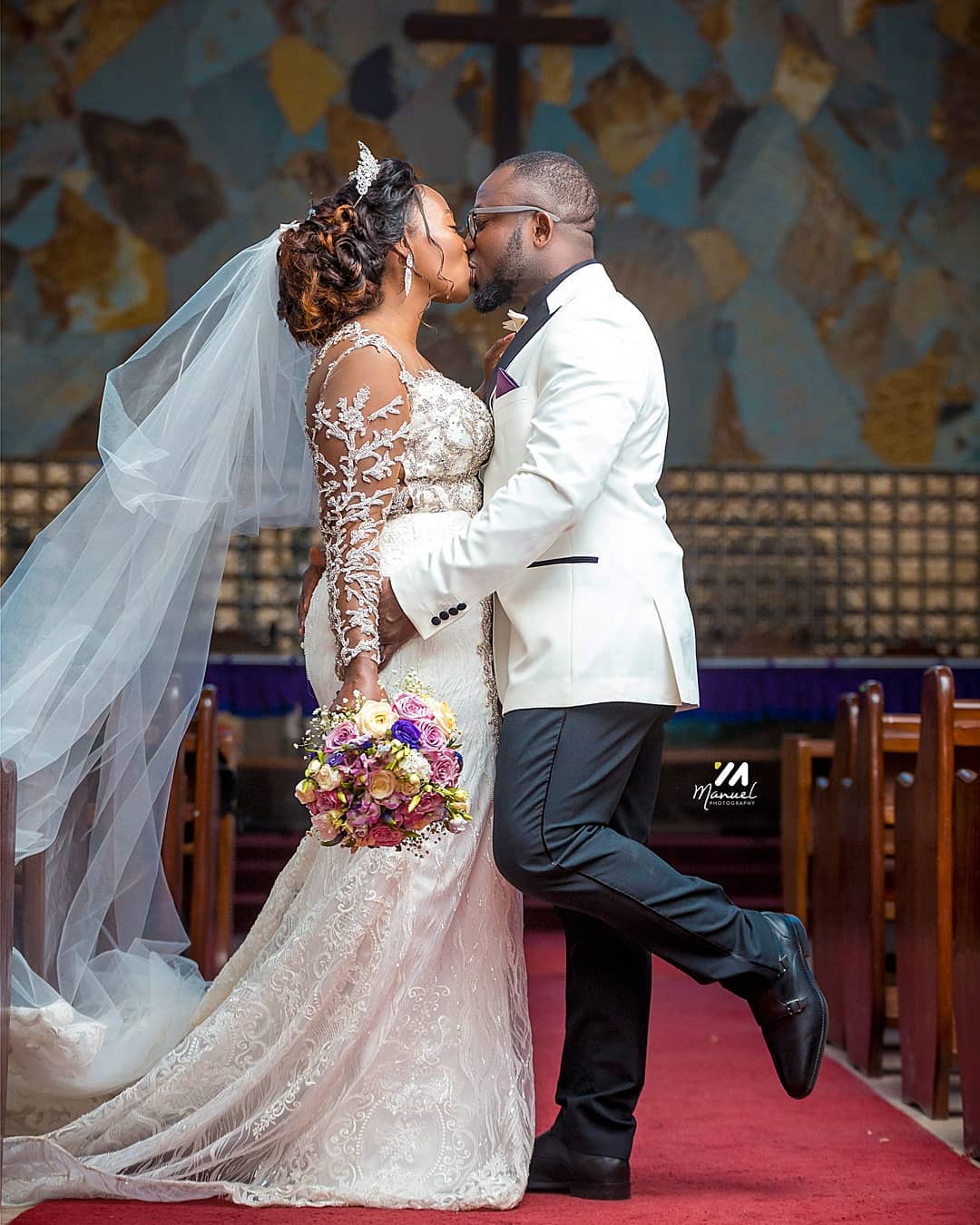 2020 Plus Size Arabic Aso Ebi Luxurious Lace Beaded Wedding Dresses Sheer Neck Mermaid Bridal Dresses Long Sleeves Wedding Gowns ZJ0955