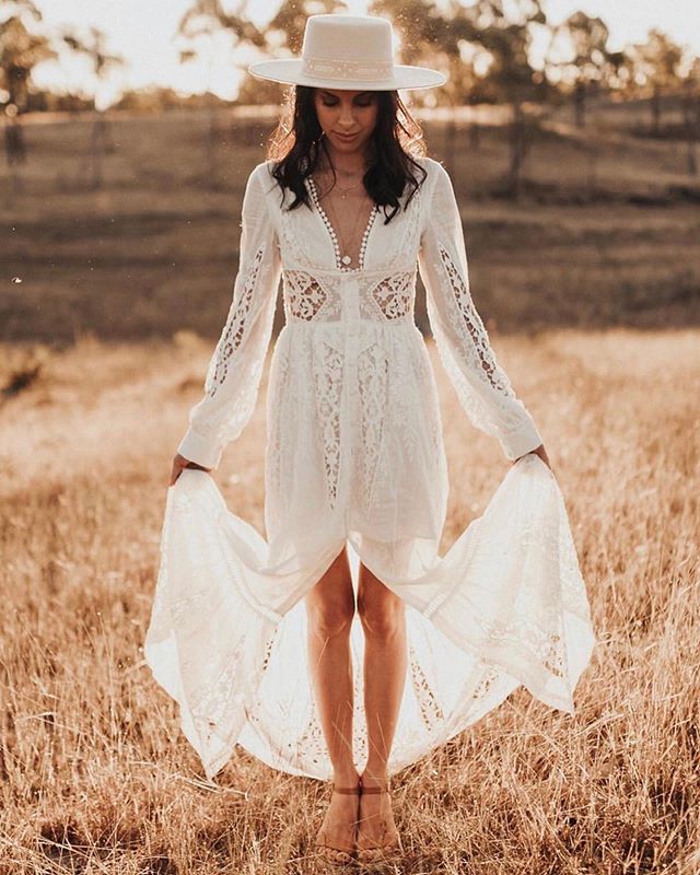 Bohemian A Line Wedding Dresses 2021 Illusion V Neck Long Sleeve Lace Appliques Bridal Gowns Plus Size Vestido De Noiva Wedding Dress