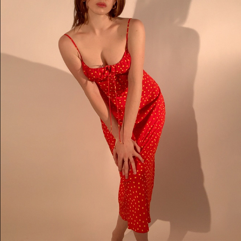 Women's 100% Silk Printed Polka Dot Suspender Dress Neckline Drawstring Straps Sexy Long Dress Women, As show picture
Women's 100% Silk Printed Polka Dot Suspender Dress Neckline Drawstring Straps Sexy Long Dress Women, As show picture