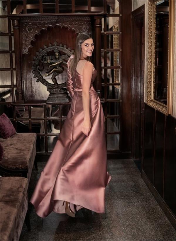 One Shoulder Evening Dresses Sheer Strap Elegant Satin Prom Dress Sweep Train Custom Made Formal Party Gowns