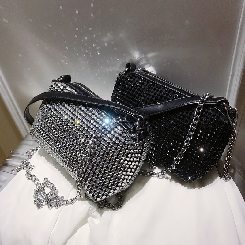 Shoulder Bags Diamond Square Tote Bag 2021 Fashion High-quality Leather Women's Designer Handbag Chain Messenger Banquet, Black
Shoulder Bags Diamond Square Tote Bag 2021 Fashion High-quality Leather Women's Designer Handbag Chain Messenger Banquet, Black