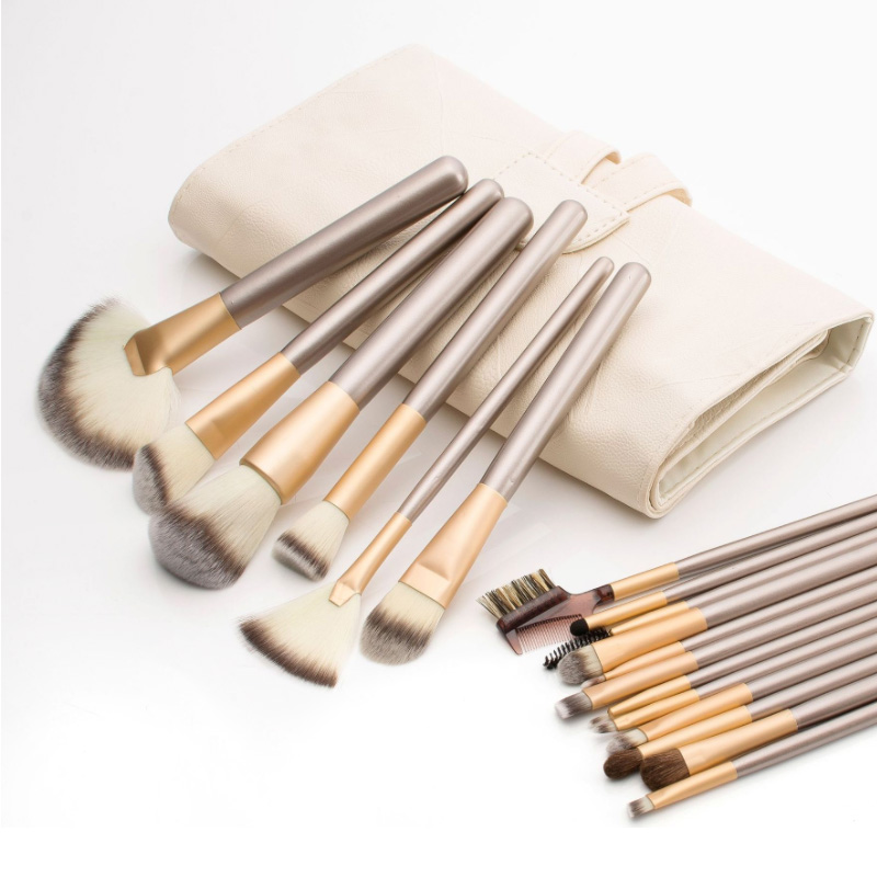 Makeup Brush Set 18 High-end Professional Makeup Brush Set Tools Champagne Wood Handle
Makeup Brush Set 18 High-end Professional Makeup Brush Set Tools Champagne Wood Handle