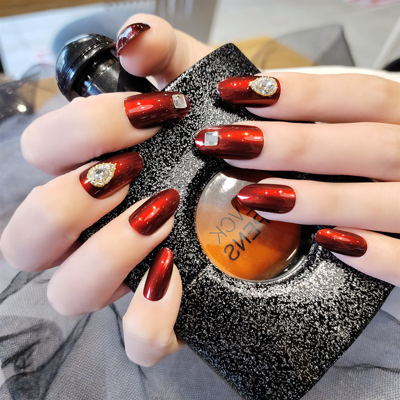 24pcs Artificial Diamond Jewelry High-gloss False Nails Long Red Nail Tip Extension Press On Fake Nails New Design Manicure, Style1
24pcs Artificial Diamond Jewelry High-gloss False Nails Long Red Nail Tip Extension Press On Fake Nails New Design Manicure, Style1