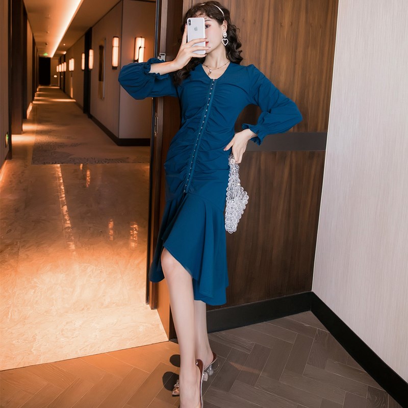 COIGARSAM Full Women dress New Lantern Sleeve High Waist V-Neck Dresses Blue Black 9027
COIGARSAM Full Women dress New Lantern Sleeve High Waist V-Neck Dresses Blue Black 9027