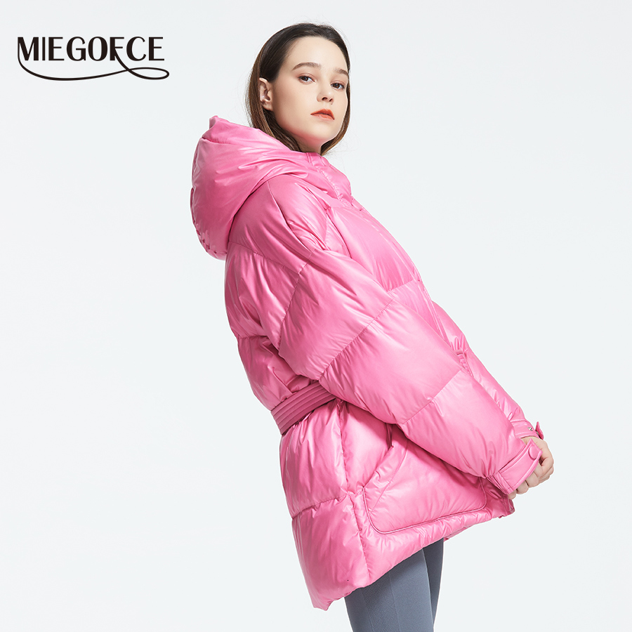 MIEGOFCE 2020 New Winter Women's Jacket High Quality Bright Colors Insulated Puffy Coat collar hooded Parka Loose Cut With Belt, 103-dark red
MIEGOFCE 2020 New Winter Women's Jacket High Quality Bright Colors Insulated Puffy Coat collar hooded Parka Loose Cut With Belt, 103-dark red