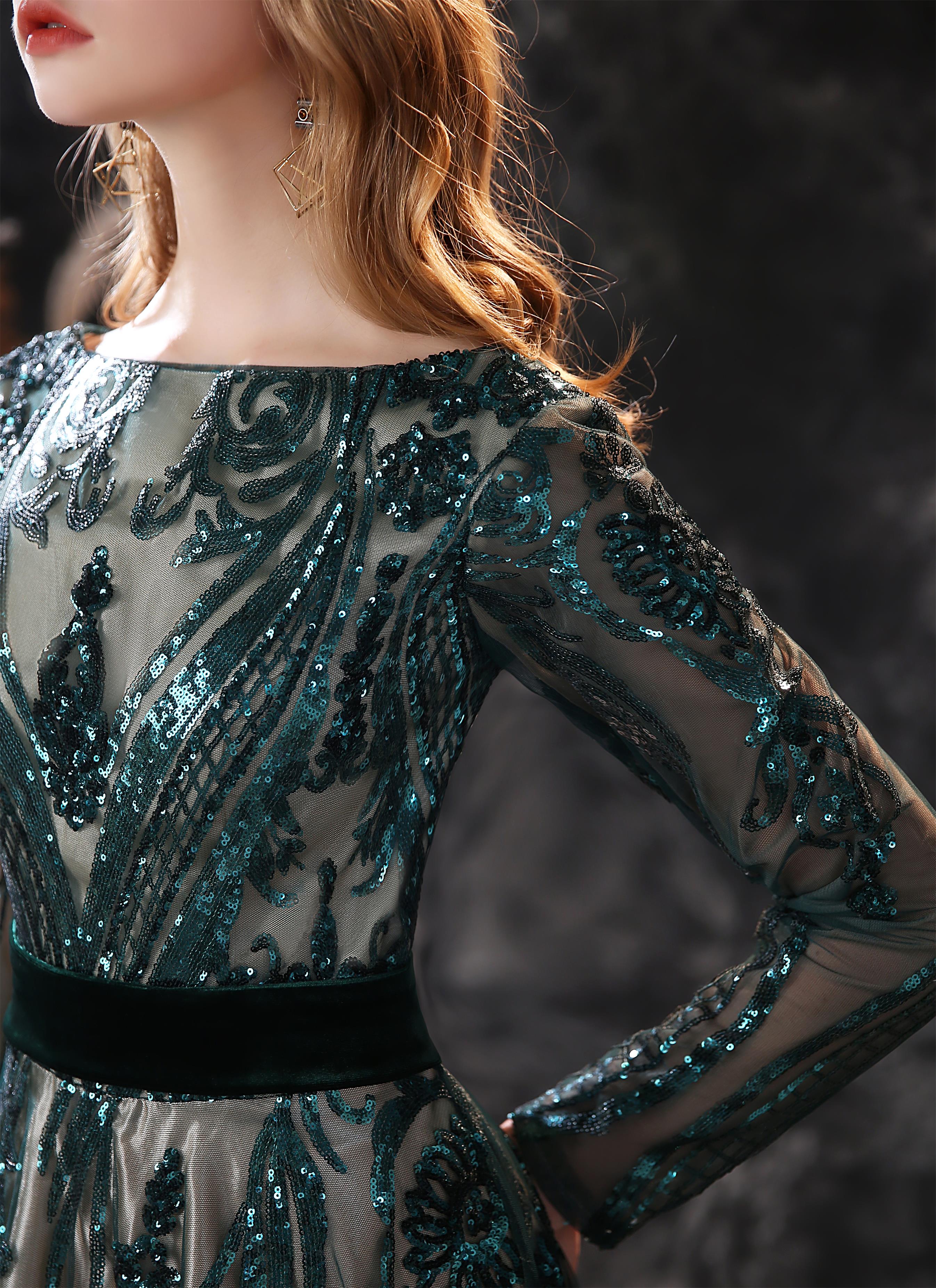 Cocktail Dresses Sequins Lace Appliques Long Sleeve Illusion Homecoming Dress Lace Up Back Prom Gowns Sweep Train Party Wear