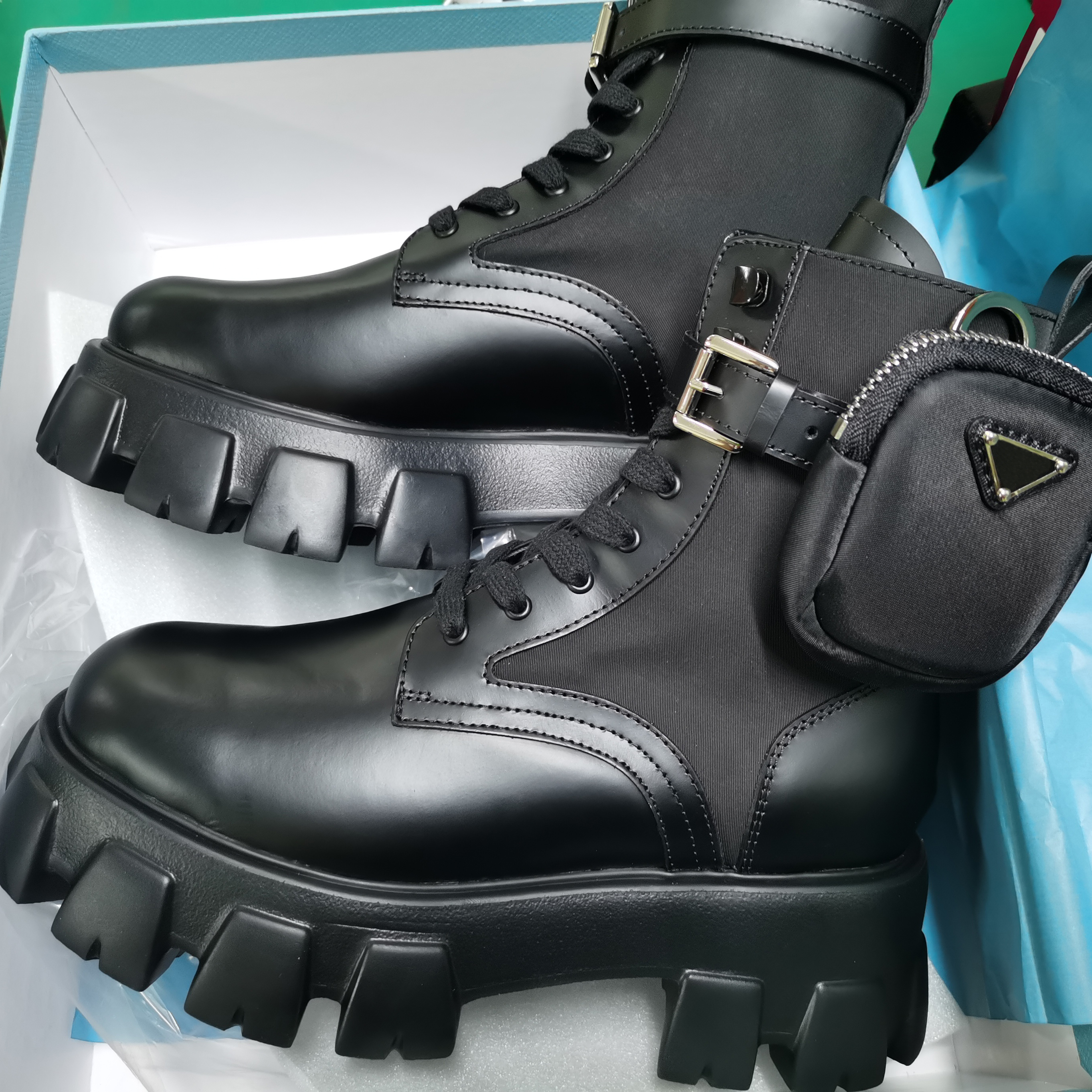 2020 Rois Boots Nylon Derby Ankle Martin boots Women Battle Leather Shoes Combat Boots Black Rubber Sole Platform Shoes Nylon Pouch With Box
2020 Rois Boots Nylon Derby Ankle Martin boots Women Battle Leather Shoes Combat Boots Black Rubber Sole Platform Shoes Nylon Pouch With Box