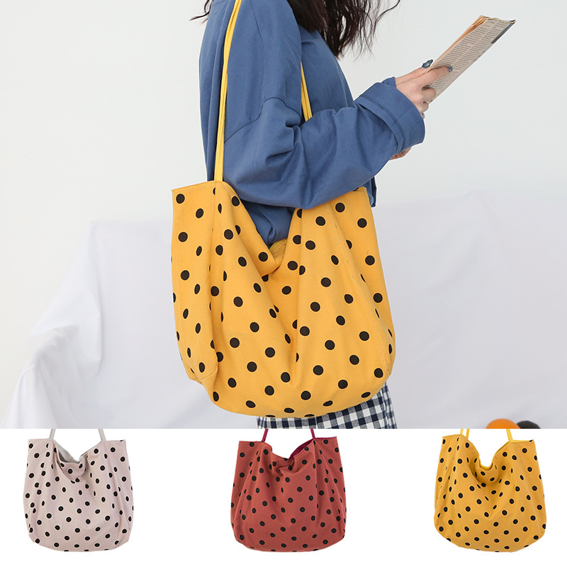 2020 new ins wave point large capacity shoulder bag female simple wild student bag hand, Beige
2020 new ins wave point large capacity shoulder bag female simple wild student bag hand, Beige