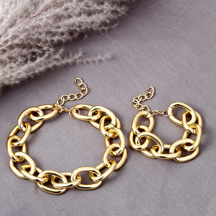 Exaggerated Cuban Thick Chain Choker Necklaces for Women Fashion Vintage Jewelry Statement Necklace Collier Female Accessories Free Shipping, Golden;silver
Exaggerated Cuban Thick Chain Choker Necklaces for Women Fashion Vintage Jewelry Statement Necklace Collier Female Accessories Free Shipping, Golden;silver