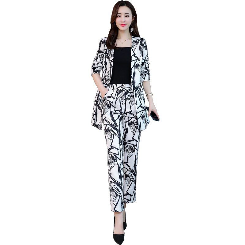 Printed women's suit overalls office design ladies casual office suit jacket ladies elegant business pants two-piece JQ789, Black and white
Printed women's suit overalls office design ladies casual office suit jacket ladies elegant business pants two-piece JQ789, Black and white