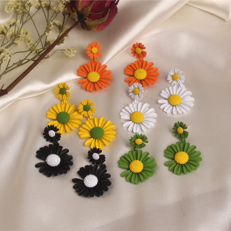 shiny side new design fashion brand jewelry exaggerated colorful daisy earrings for women fine holiday summer earring
shiny side new design fashion brand jewelry exaggerated colorful daisy earrings for women fine holiday summer earring