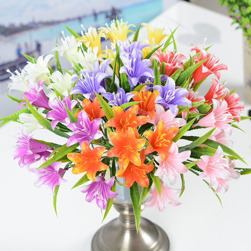 Artificial Calla With Leaf Christmas Bouquet Mini Plastic Fake Flower Lily Aquatic Plants For Wedding Home Decoration Flower
Artificial Calla With Leaf Christmas Bouquet Mini Plastic Fake Flower Lily Aquatic Plants For Wedding Home Decoration Flower
