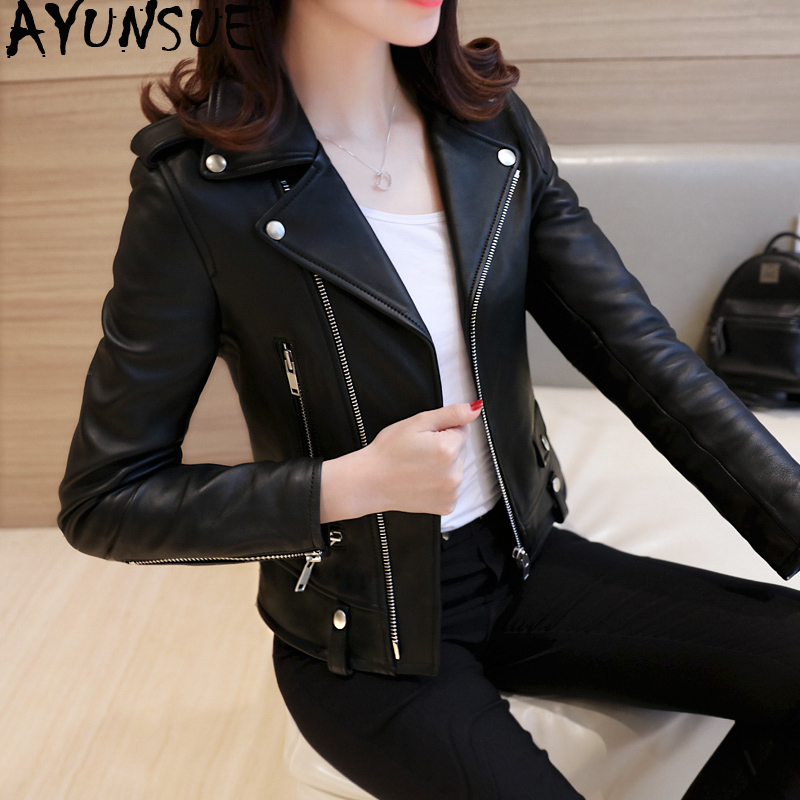 AYUNSUE Women' Leather Jacket Pu Leather Coat Spring Autumn Motorcycle Jacket Korean Clothes Slim Fit Abrigo Mujer XPY009 KJ476, Black
AYUNSUE Women' Leather Jacket Pu Leather Coat Spring Autumn Motorcycle Jacket Korean Clothes Slim Fit Abrigo Mujer XPY009 KJ476, Black
