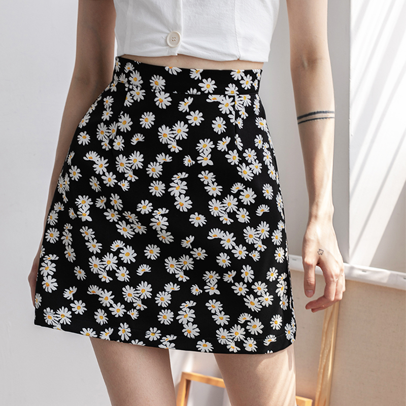 Summer Women Fashion mini skirt 2020 Korean daisy printed high waist slim skirt women bag hip short print, Black
Summer Women Fashion mini skirt 2020 Korean daisy printed high waist slim skirt women bag hip short print, Black