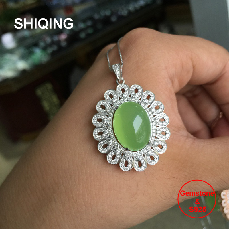 SHIQING Nature semi gemstone real green grape color chalcedony flower 925 silver necklace for women
SHIQING Nature semi gemstone real green grape color chalcedony flower 925 silver necklace for women