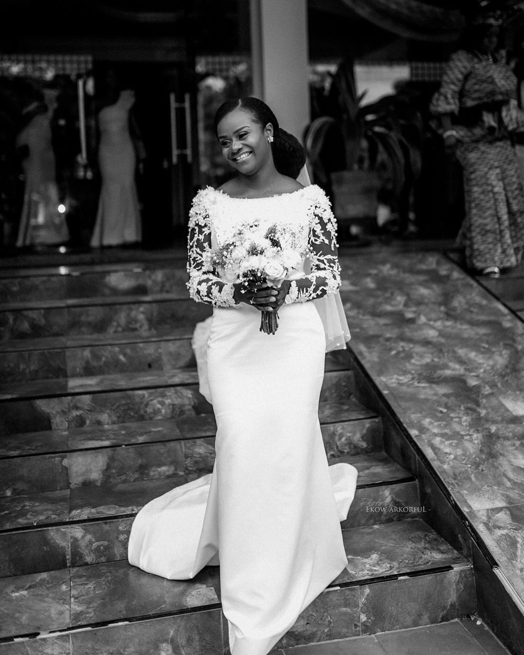 2020 Plus Size Arabic Aso Ebi Lace Beaded Sexy Wedding Dresses Long Sleeves Bridal Dresses Mermaid Satin Wedding Gowns ZJ055