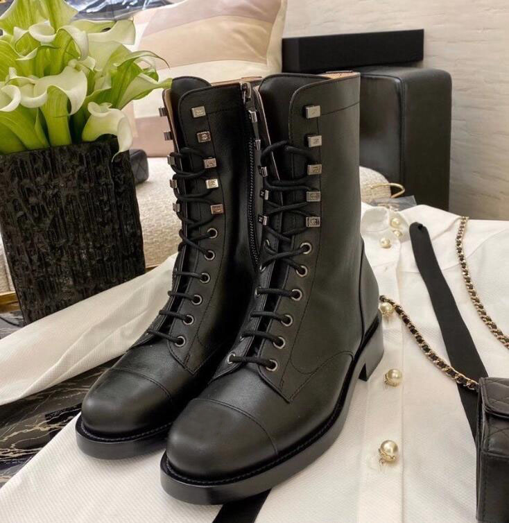 Brand New Womens Army Half Knight Autumn Winter Martin Genuine Leather Wearproof Square Heel Ankle Lace Up Booties Size 35-40, With brand logo
Brand New Womens Army Half Knight Autumn Winter Martin Genuine Leather Wearproof Square Heel Ankle Lace Up Booties Size 35-40, With brand logo