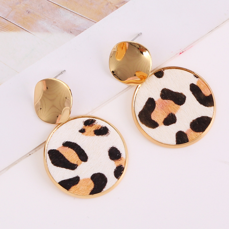 New Arrival Trendy Boho Leopard Zebra Printed Fur Drop Earring America Hot Selling Leather Earring for Women Girls Holiday Party
New Arrival Trendy Boho Leopard Zebra Printed Fur Drop Earring America Hot Selling Leather Earring for Women Girls Holiday Party