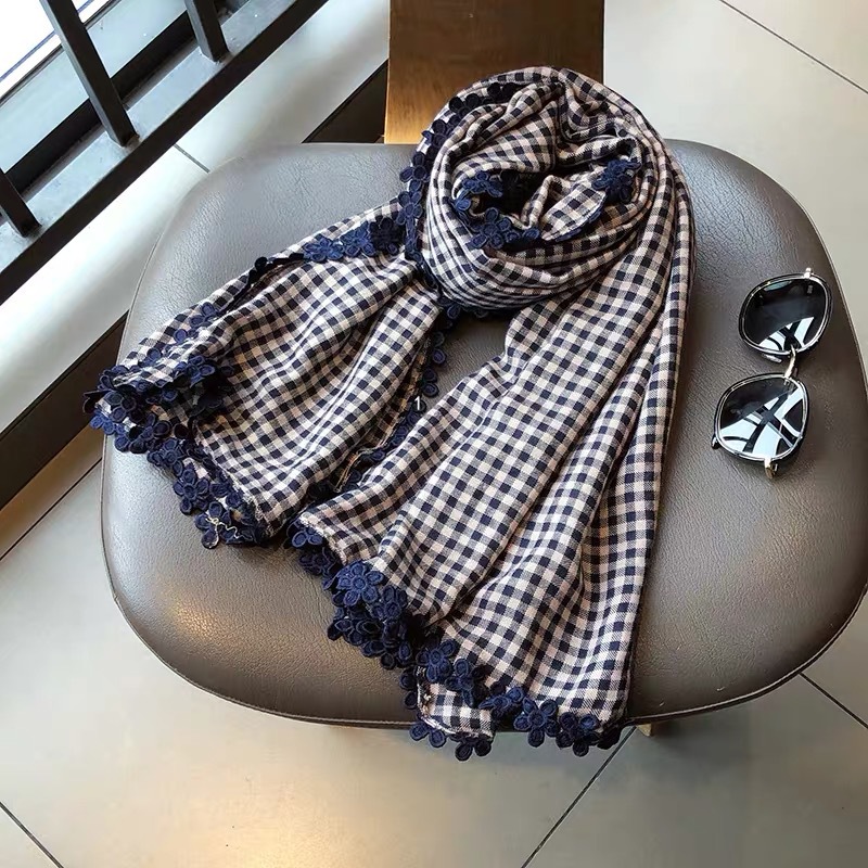 Royalmaybe Color matching plaid lace cotton scarf fashion increase decoration silk scarf factory wholesale
Royalmaybe Color matching plaid lace cotton scarf fashion increase decoration silk scarf factory wholesale