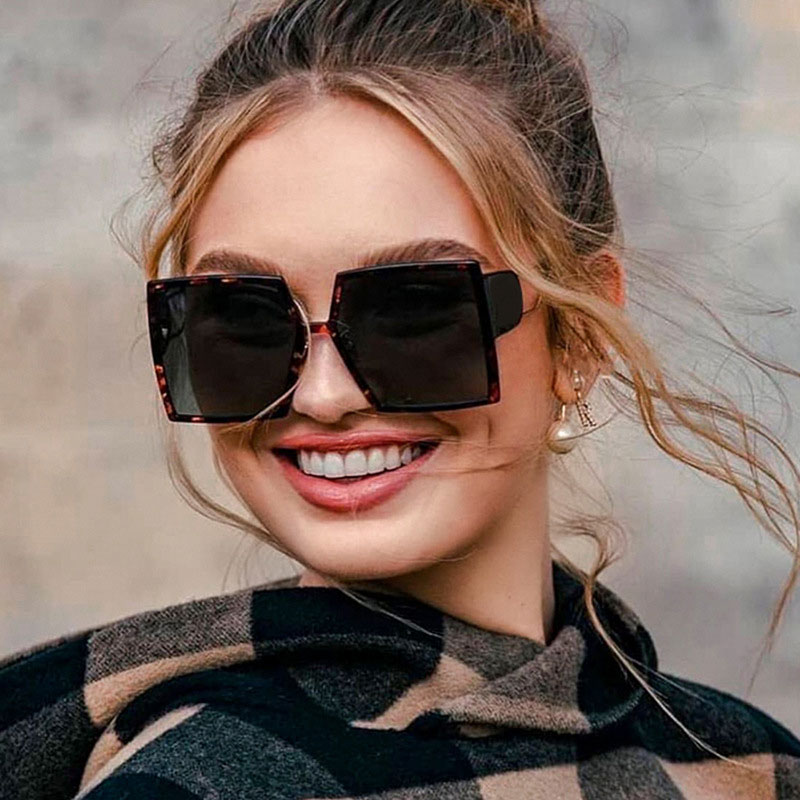 mimiyou Oversized Square Sunglasses Women New Arrive Retro Fashion Sunglasses Men Brand UV400 Eyeglasses Shades
mimiyou Oversized Square Sunglasses Women New Arrive Retro Fashion Sunglasses Men Brand UV400 Eyeglasses Shades