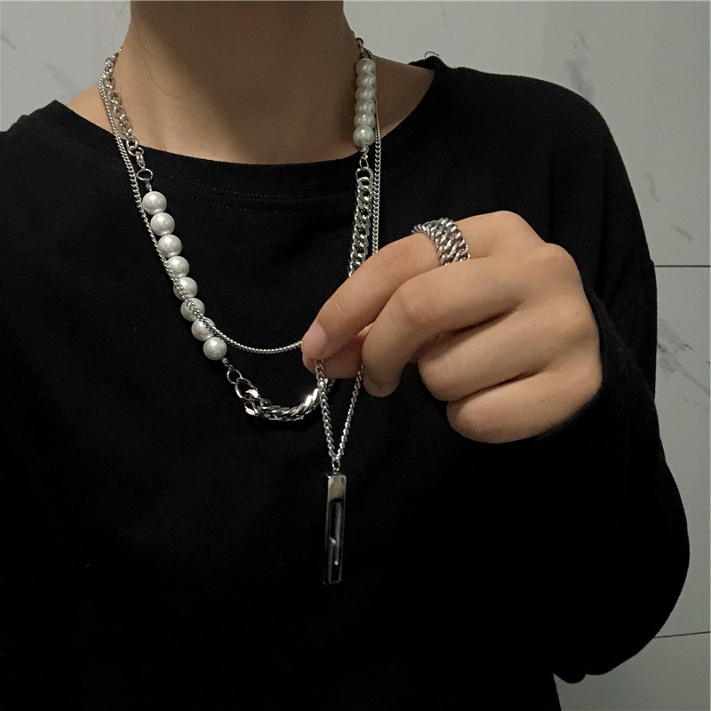 Fashion hip hop geometric pendant necklace men and women couples street accessories hot sale
Fashion hip hop geometric pendant necklace men and women couples street accessories hot sale