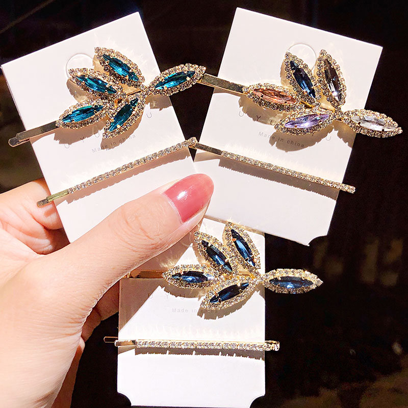 2PCS/Set New Women Elegant Flower Shining Crystal Barrettes Sweet Headband Hair Ornament Clip Hairpins Fashion Hair Accessories
2PCS/Set New Women Elegant Flower Shining Crystal Barrettes Sweet Headband Hair Ornament Clip Hairpins Fashion Hair Accessories