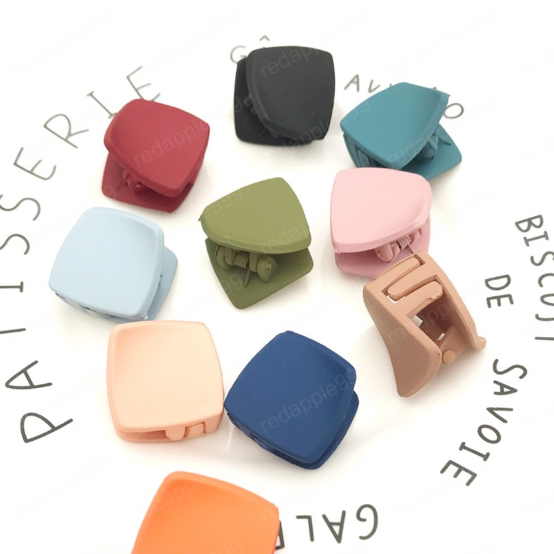 New Women Resin Hair Claw Clips Matte Solid Color Hairpins Square Shape Hair Crab Make UP Girls Hair Accessories
New Women Resin Hair Claw Clips Matte Solid Color Hairpins Square Shape Hair Crab Make UP Girls Hair Accessories