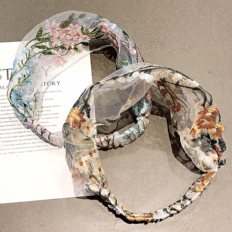 2020 New Women Elegant Embroidery Flower Chiffon Headband Bandans Sweet Hair Ornament Hairband Turban Fashion Hair Accessories
2020 New Women Elegant Embroidery Flower Chiffon Headband Bandans Sweet Hair Ornament Hairband Turban Fashion Hair Accessories