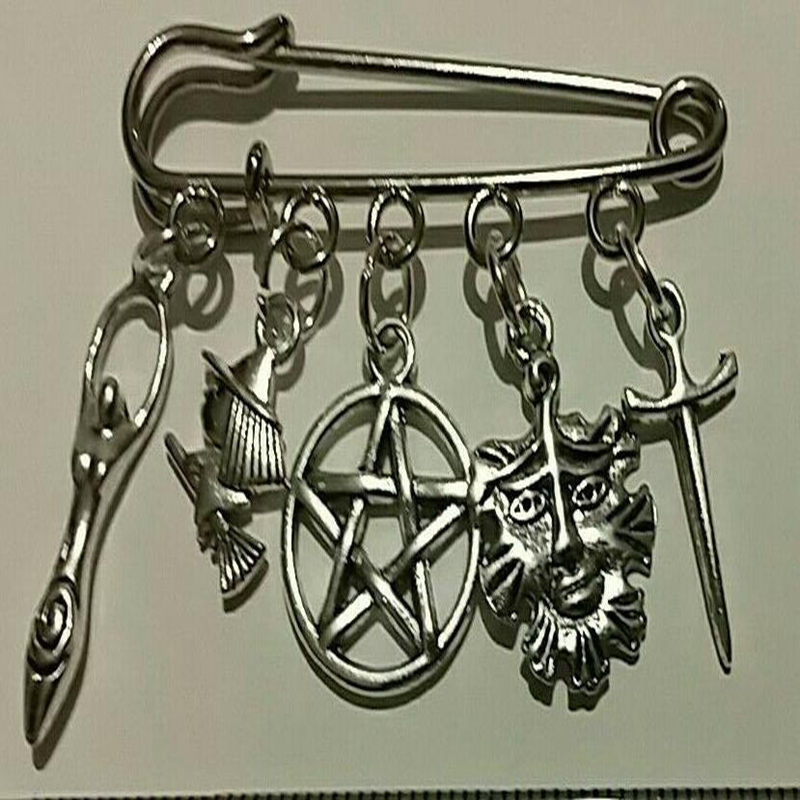 Vintage Silver Charm Gothic supernatural pentagram witch fertility goddess sword Brooches for Women Brooch Pin Boho Jacket Dress Jewelry
Vintage Silver Charm Gothic supernatural pentagram witch fertility goddess sword Brooches for Women Brooch Pin Boho Jacket Dress Jewelry