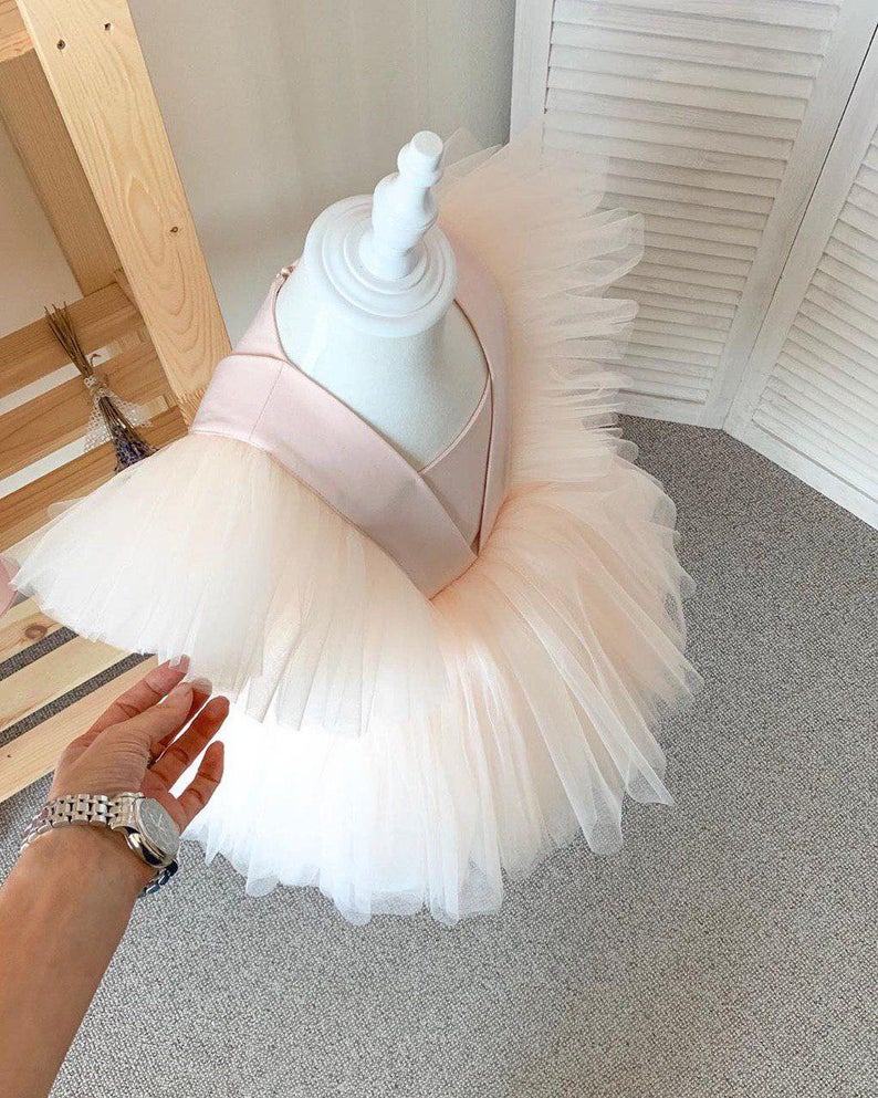 Flower Girls Dresses Square Neck Ruffle Hi Lo Children Birthday Party Dress Custom Made Satin and Tulle Kids Formal Gowns