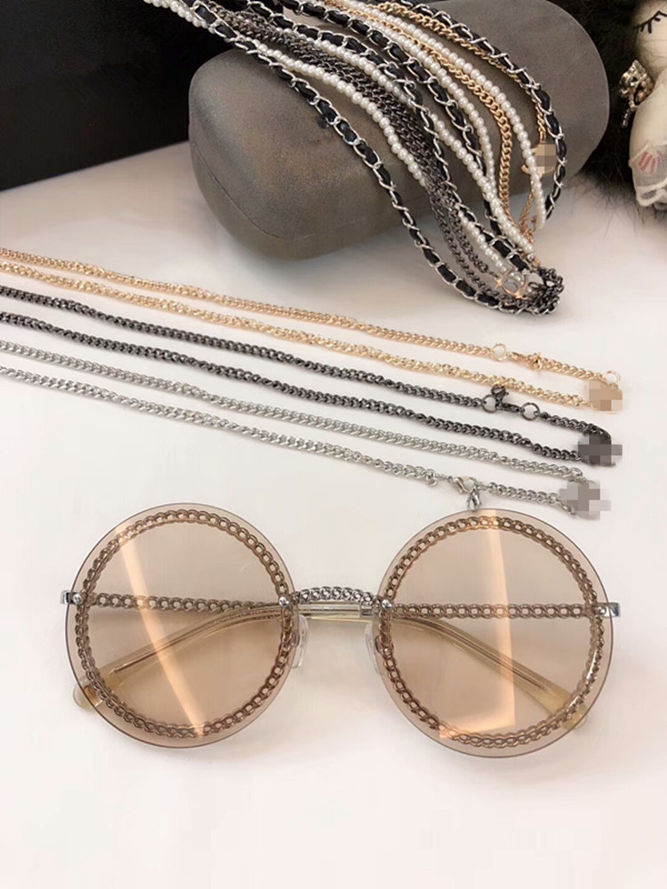 2020 New High-quality Hottest HC4245 round chain style sunglasses UV400 quality metal exqusite leather pearl chain 50-140 full-case outlet
2020 New High-quality Hottest HC4245 round chain style sunglasses UV400 quality metal exqusite leather pearl chain 50-140 full-case outlet
