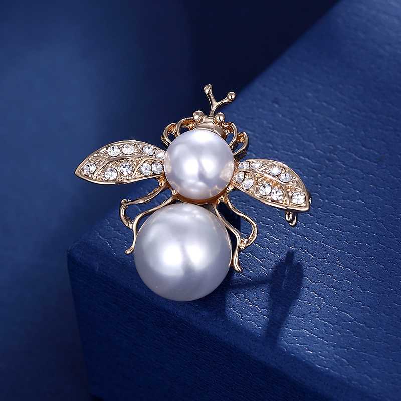 Cute Animal Bee Brooch Small Pin Scarf Decoration Neck Collar Brooches Brooches for Women Vintage Insect Brooch Pin High Quality