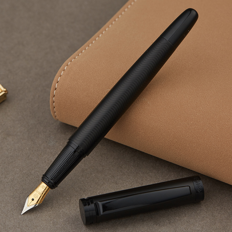 Authentic Hero Matte Black Extreme Steel Metal Fountain ink pen 0.5mm with Iraurita nib with box for a gift, Red
Authentic Hero Matte Black Extreme Steel Metal Fountain ink pen 0.5mm with Iraurita nib with box for a gift, Red