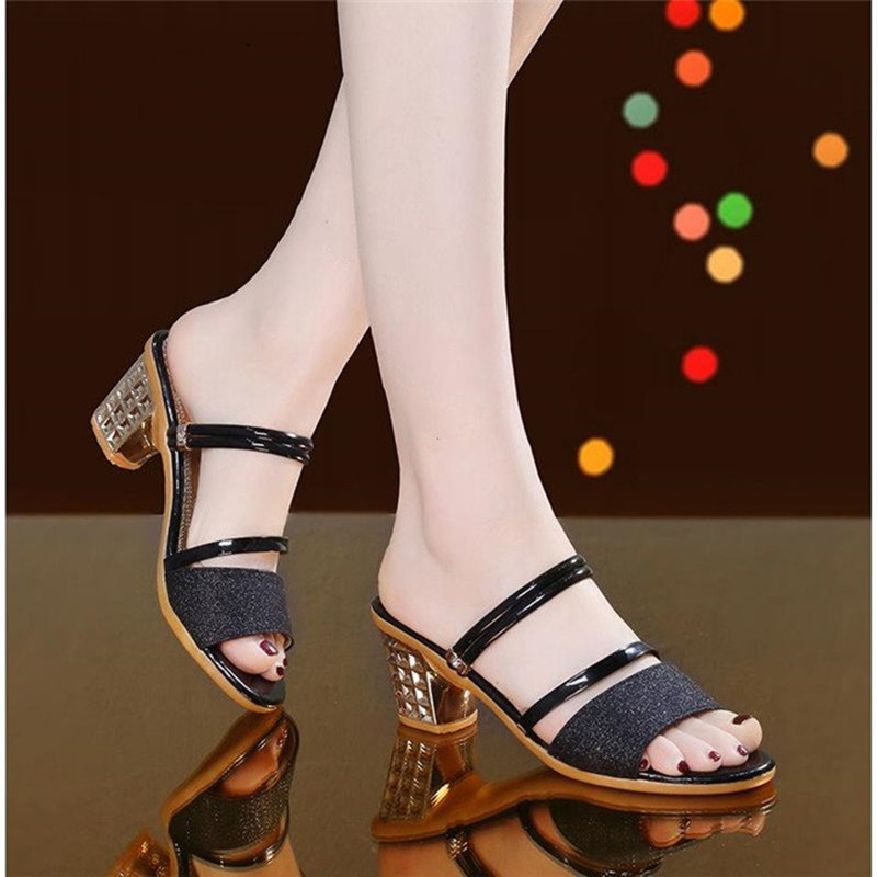 Women's Shoes 2020 Summer New Women's Sandals Short Heels High Heels Fashion Sandals Open Toe Korean Sexy Wild Women, Gold 
Women's Shoes 2020 Summer New Women's Sandals Short Heels High Heels Fashion Sandals Open Toe Korean Sexy Wild Women, Gold