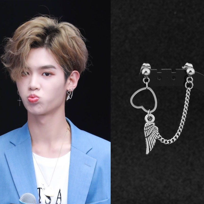 1 Pcs KPOP DNA Korean Star Bangtan Boys Angel heart-shaped love Stud Earrings Jewelry Accessories Mens And Womens
1 Pcs KPOP DNA Korean Star Bangtan Boys Angel heart-shaped love Stud Earrings Jewelry Accessories Mens And Womens
