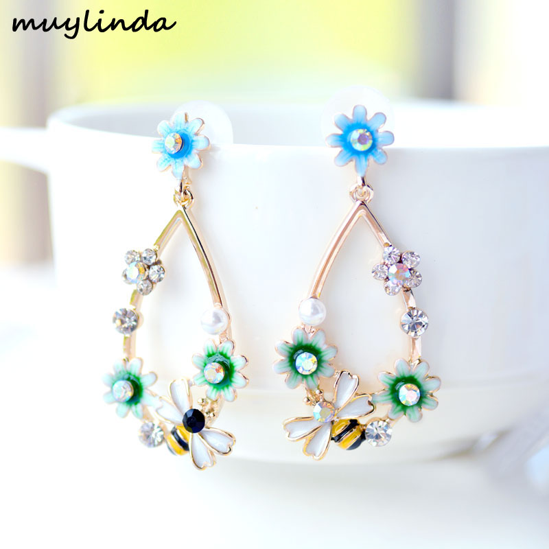 Enamel Charm Bee Flowers Drop Earrings Trendy Women Costume Jewelry Brincos Orecchini Earrings Fashion Girls Dated Earring
Enamel Charm Bee Flowers Drop Earrings Trendy Women Costume Jewelry Brincos Orecchini Earrings Fashion Girls Dated Earring